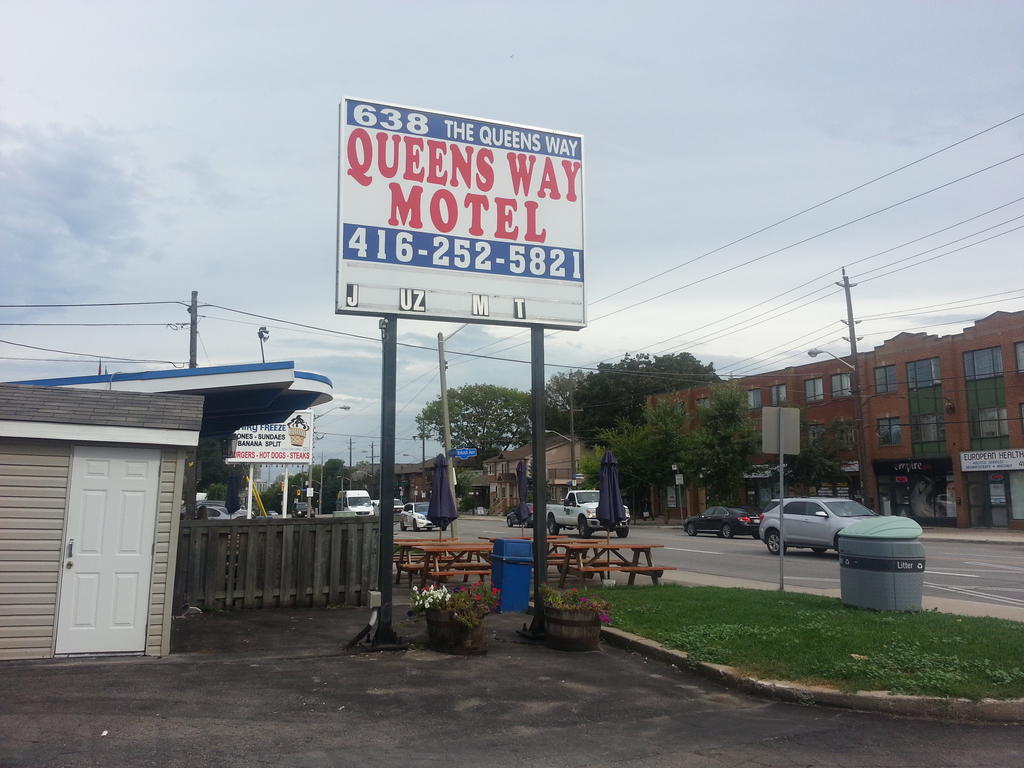 Queensway Motel Торонто Экстерьер фото